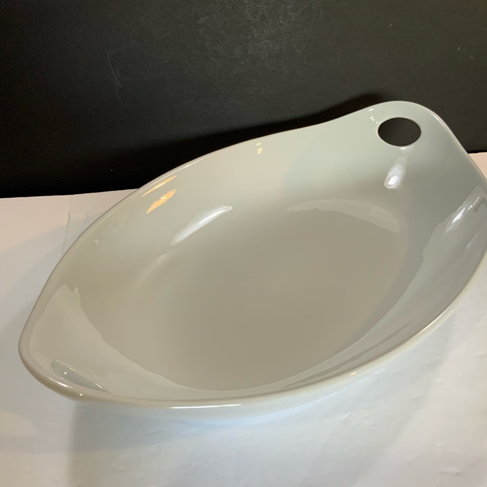 Handled Serving Bowl White 17 X 11 Pasta Salad Deserts and More #P1